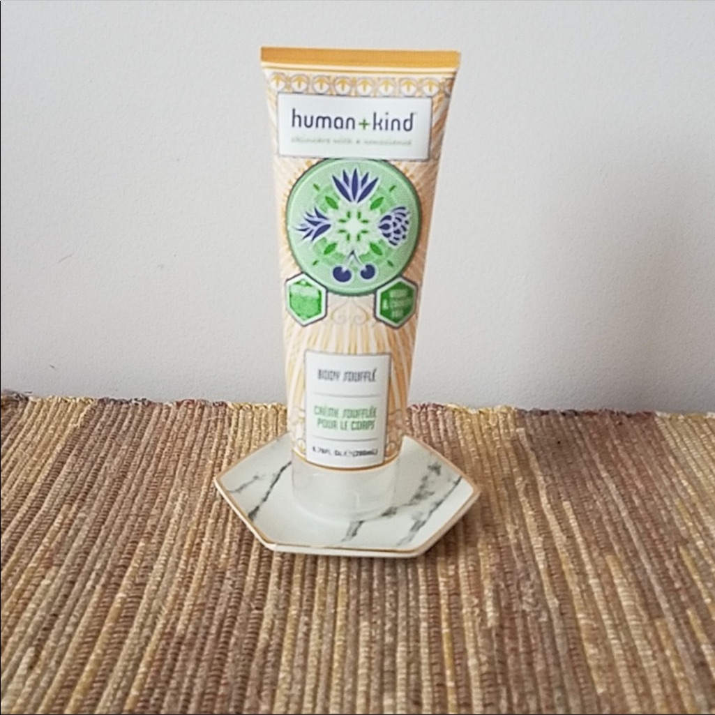 New HumanKind Body Souffle Nwt